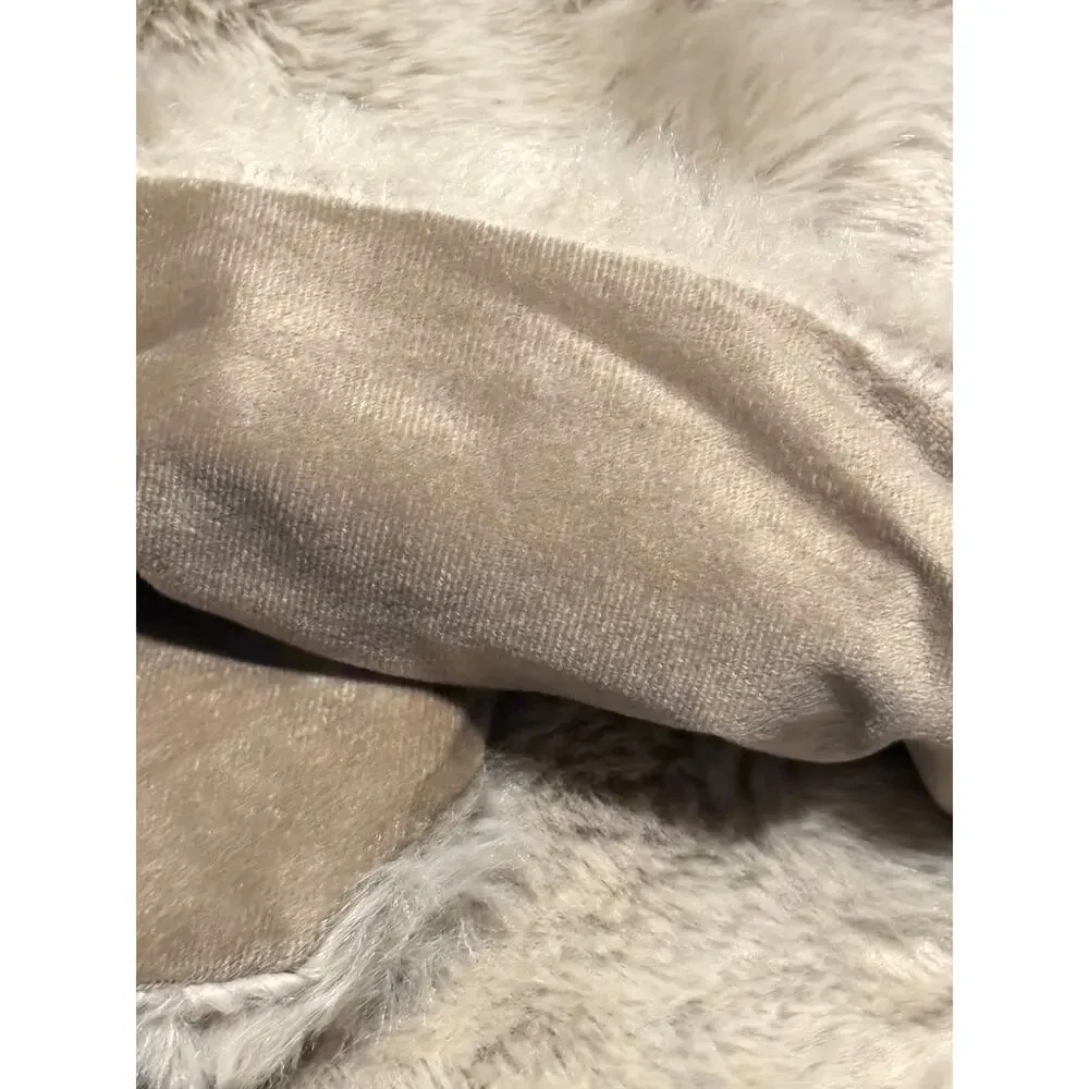 FRYE Faux Fur Throw Blanket 50 x 70